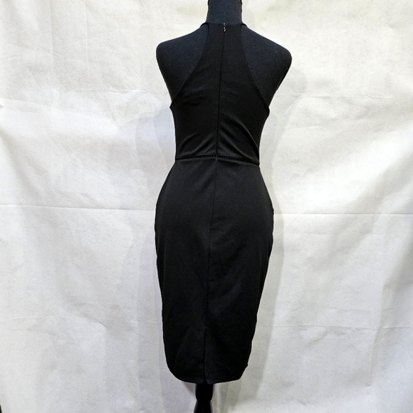 Bisou Bisou Halter Form Fitting Embroidered Floral Black Cut Out Dress Size 2 - Picture 4 of 7